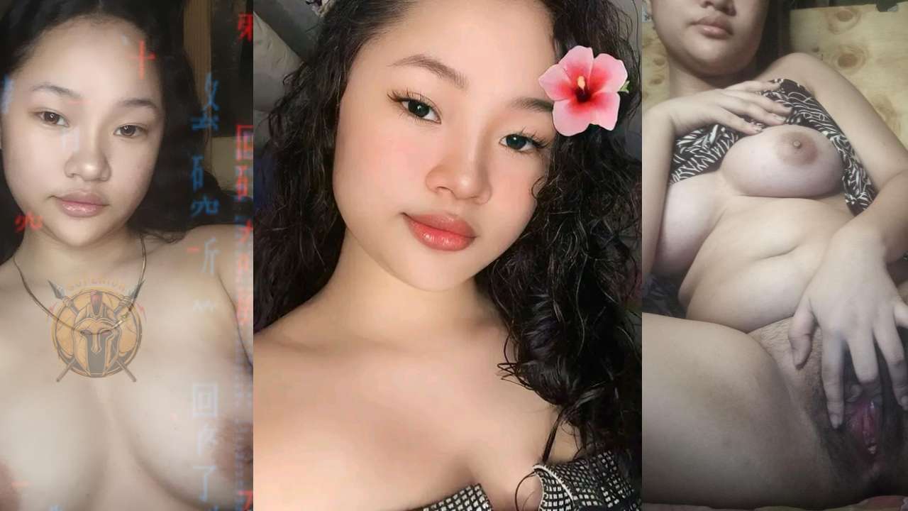 Pinakita ni Charlotte Ang Kulot na Buhok